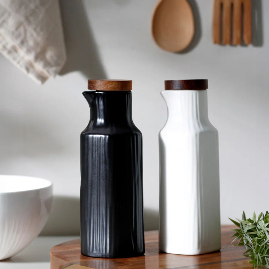Lines Ceramic Oil Bottle - Black - Image 3