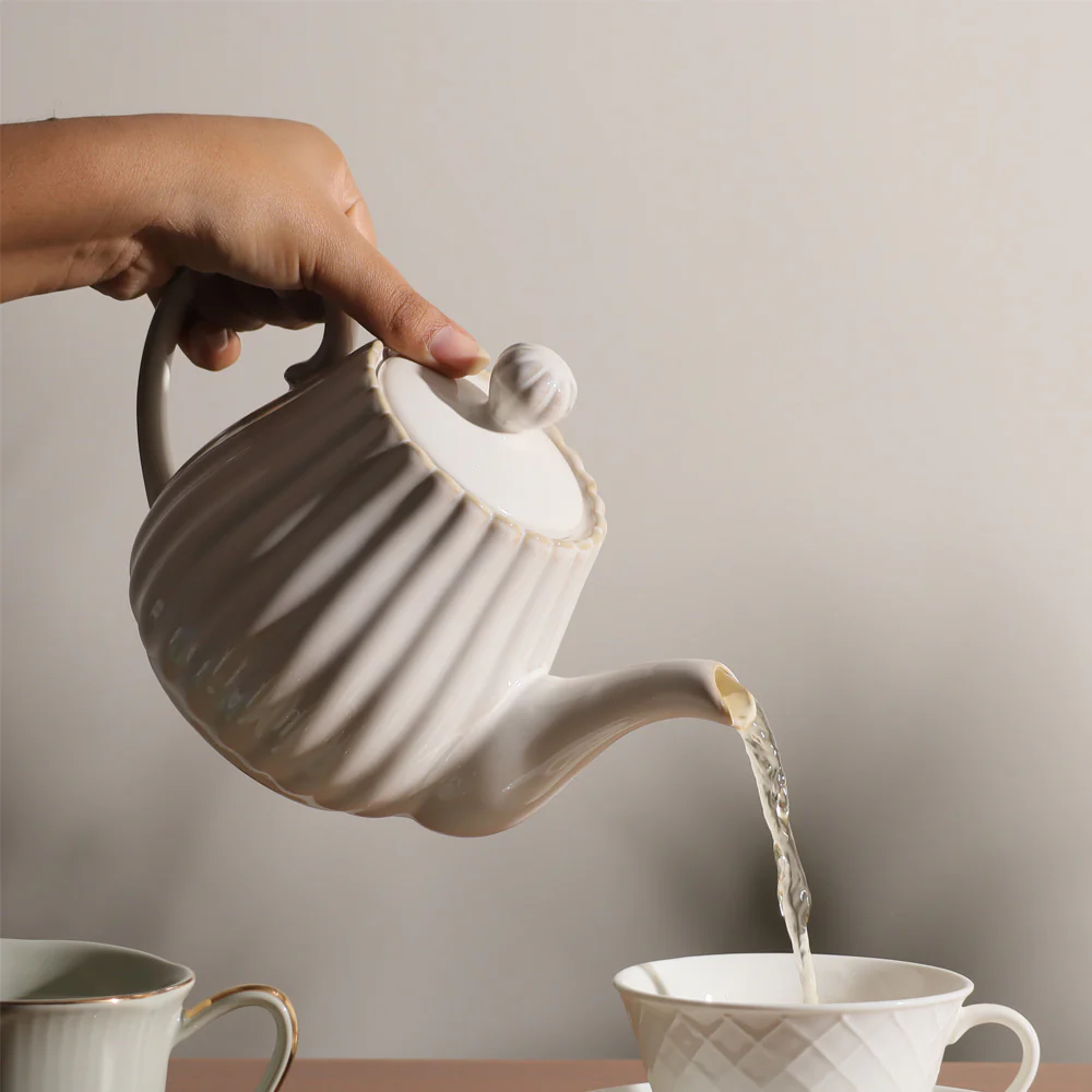 Lines Ceramic Tea Pot - White - Image 2