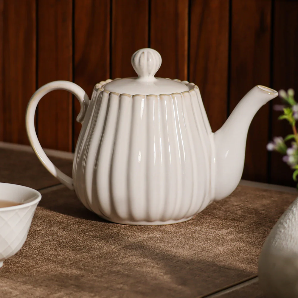 Lines Ceramic Tea Pot - White - Image 4