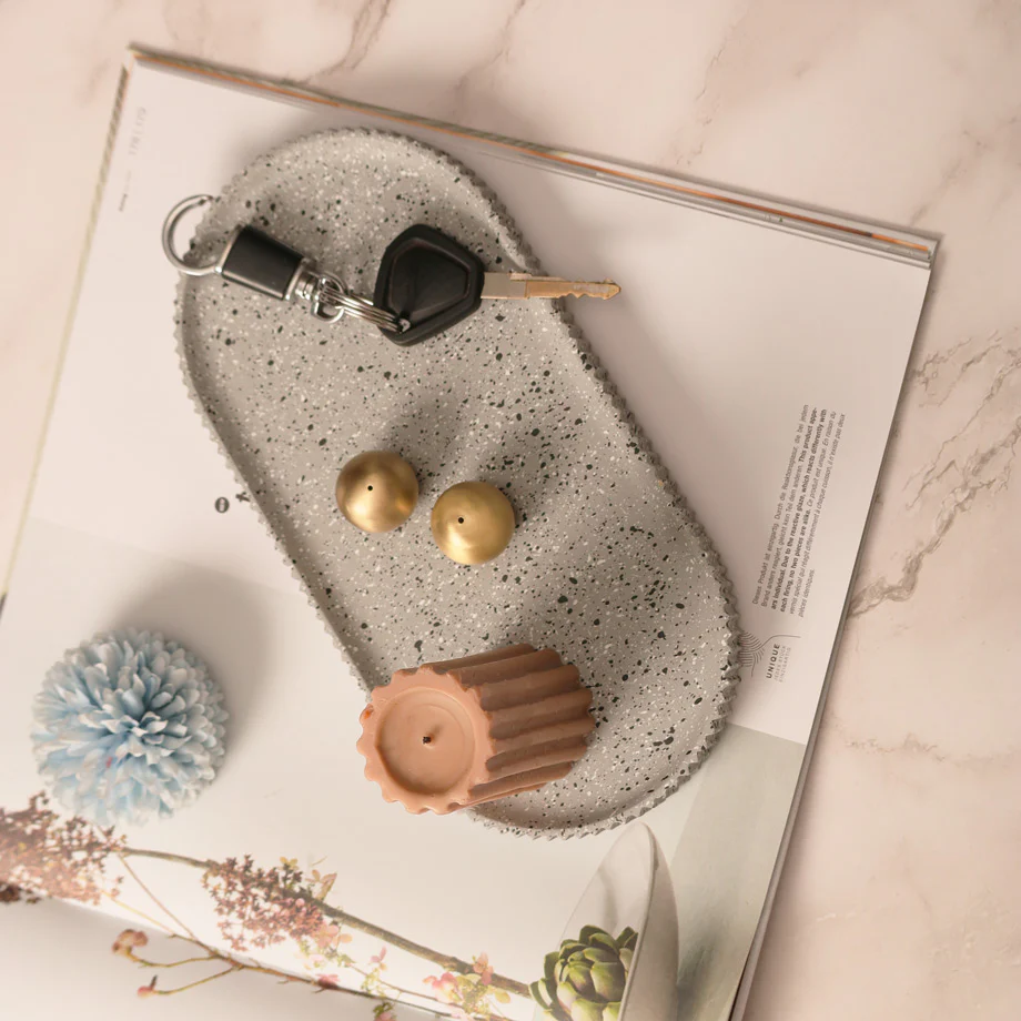 Lines Oval Tray - Speckled Grey - Image 4
