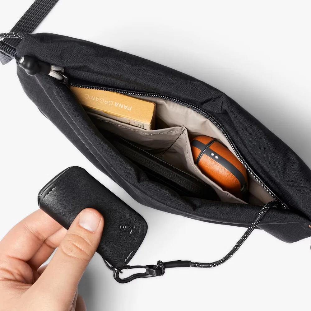Lite Sacoche Crossbody Bag - Black - Image 4