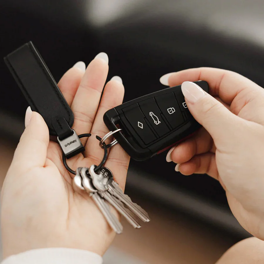 Loop Keychain - Black - Image 2