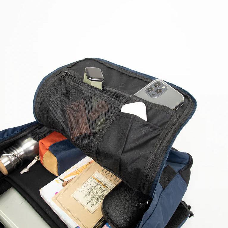 Macaroon Go Wild Series Backpack 20L - Black & Army - Image 6