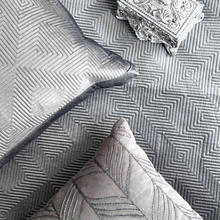 Maze Velvet Bedspread - Dark Grey - Image 4
