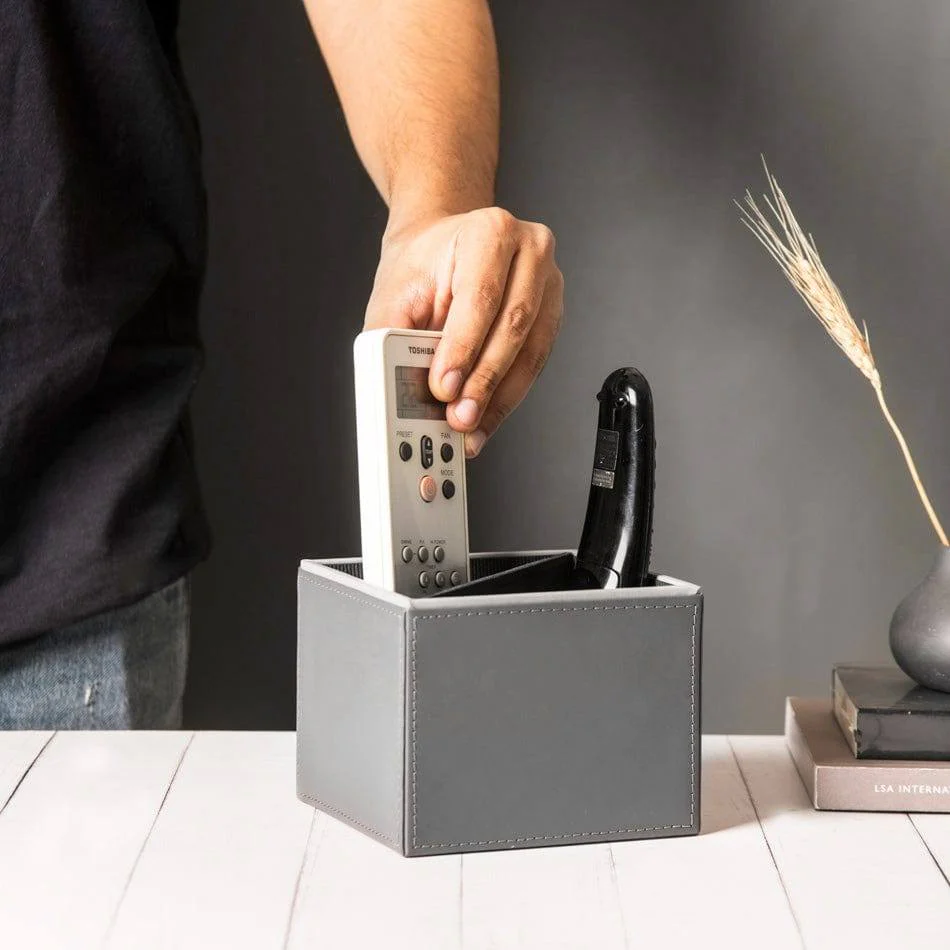 Menlo Remote Holder - Grey - Image 2