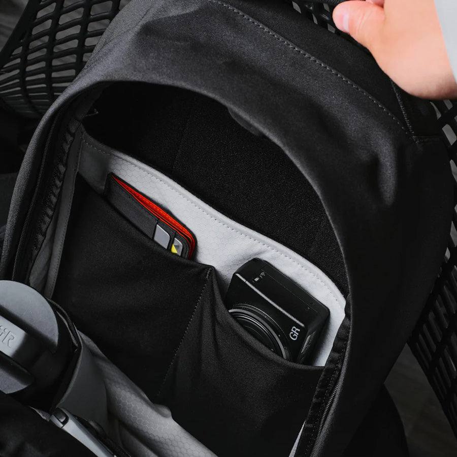 Metro Backpack 12L - Axoflux Black - Image 11