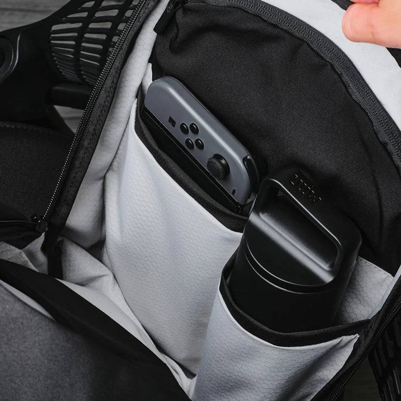 Metro Backpack 12L - Axoflux Black - Image 4