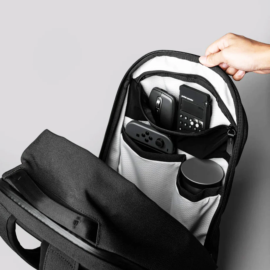 Metro Backpack Pro 24L - Axoflux Black - Image 5
