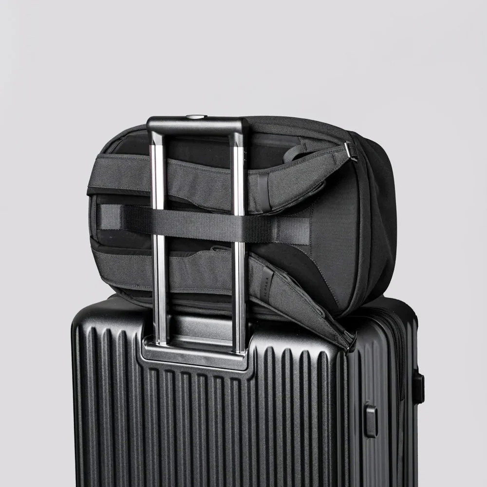 Metro Backpack Pro 24L - Axoflux Black - Image 7
