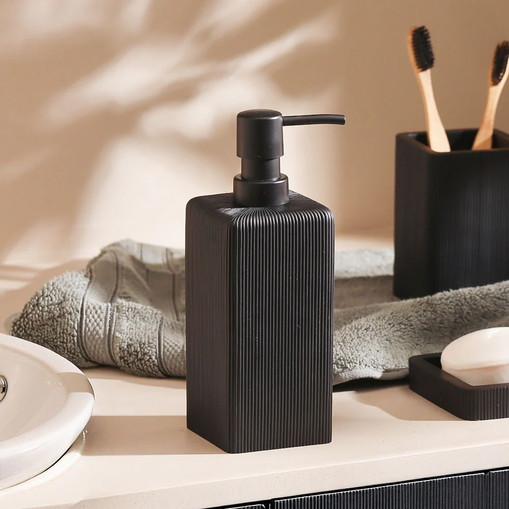 Midori Soap Dispenser - Black