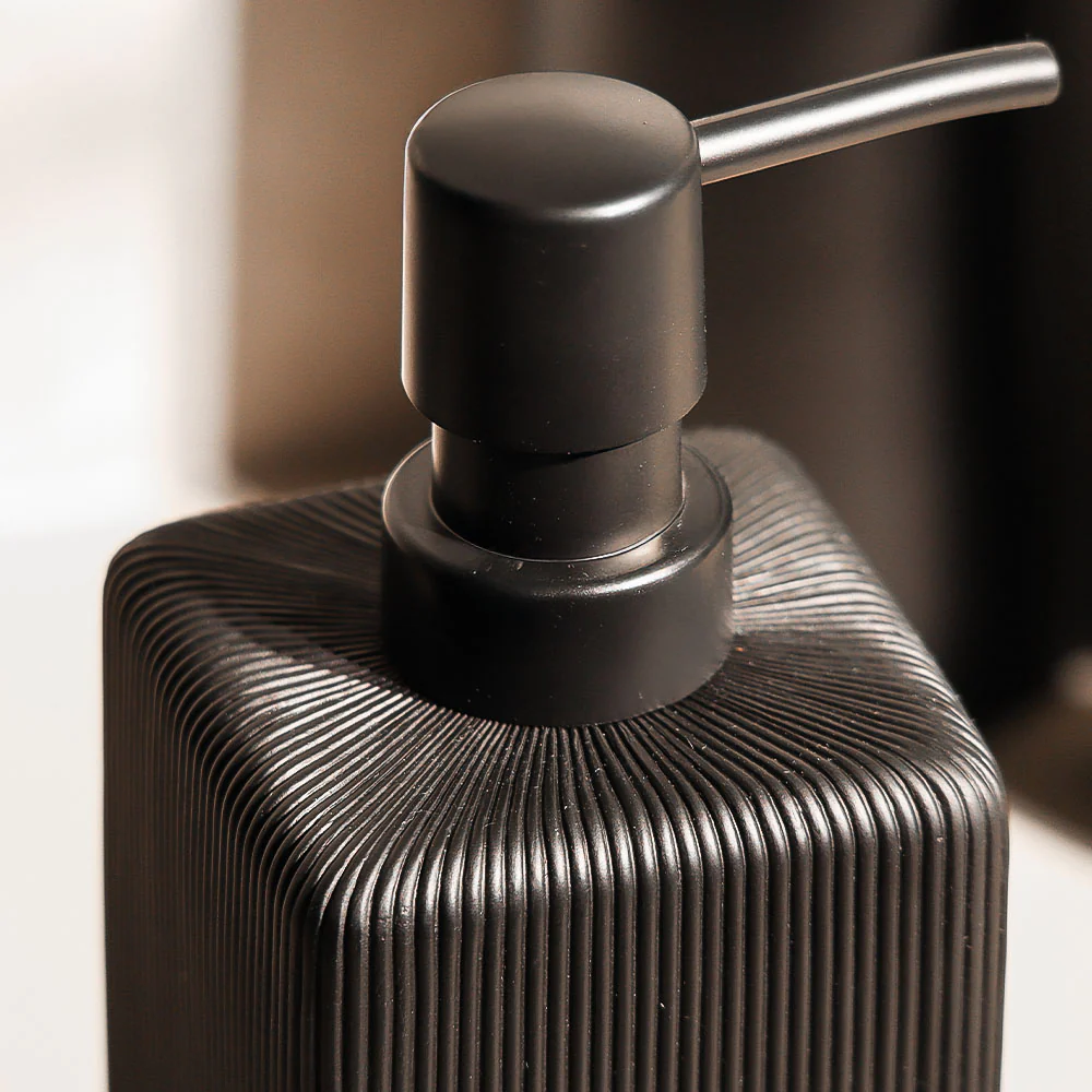 Midori Soap Dispenser - Black - Image 7