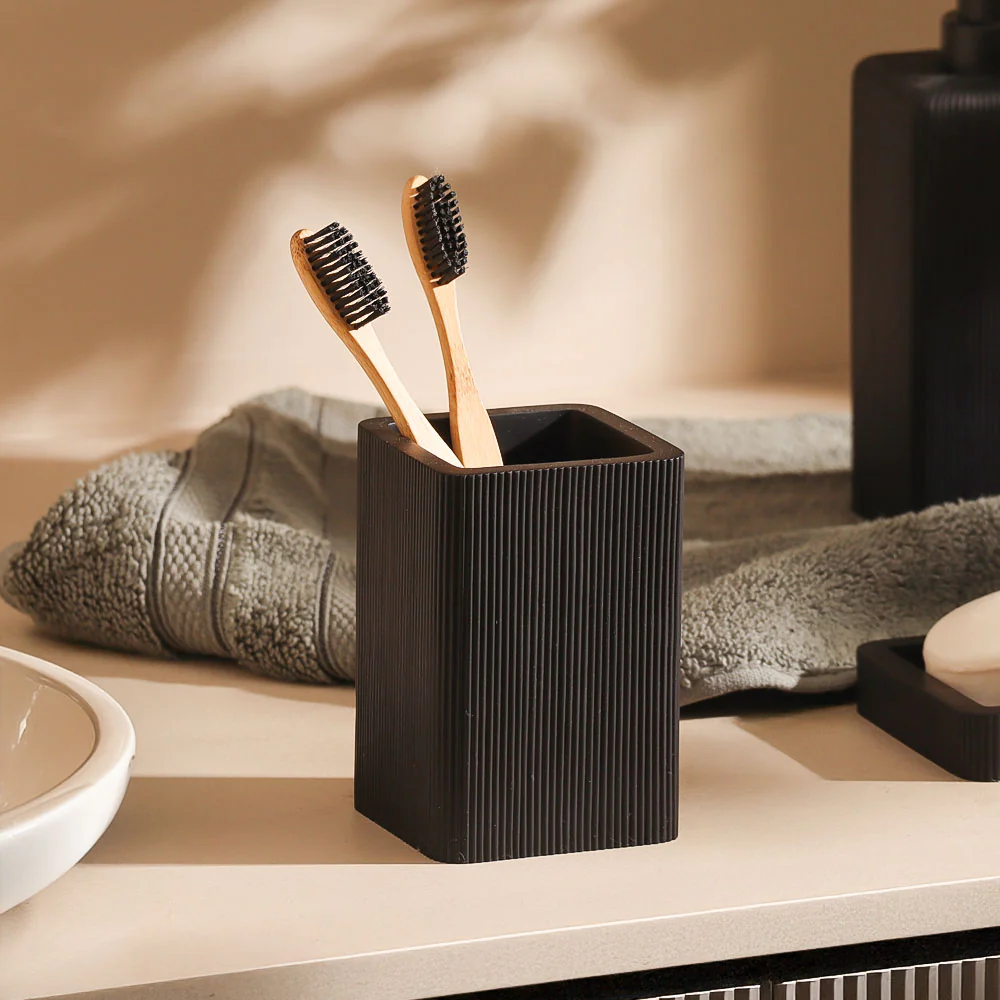 Midori Toothbrush Tumbler - Black