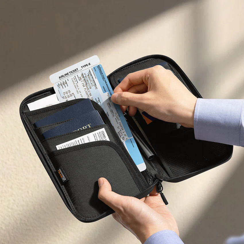 Navigator Passport Holder - Black