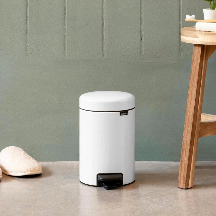 NewIcon Pedal Bin 5L - White - Image 2