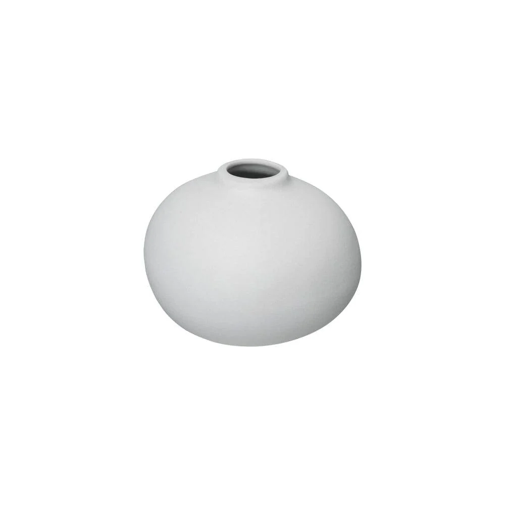 Nona Porcelain Mini Vases, Set of 3 - Micro Chip - Image 7