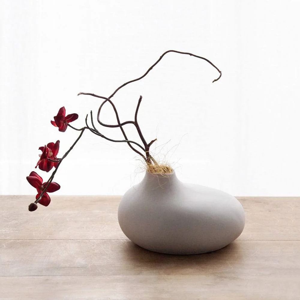 Nona Porcelain Mini Vases, Set of 3 - Micro Chip - Image 9