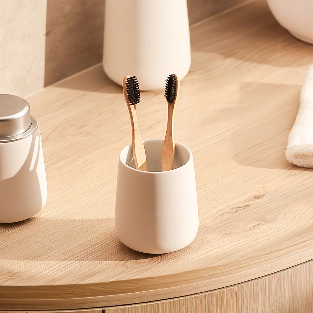 Nova Toothbrush Tumbler - White - Image 3