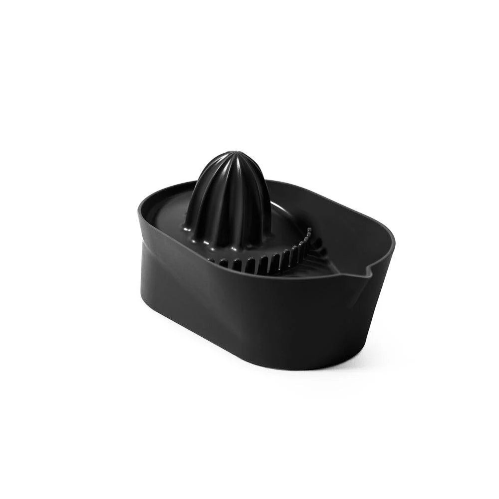 Oblo Citrus Juicer - Carbon Black - Image 3