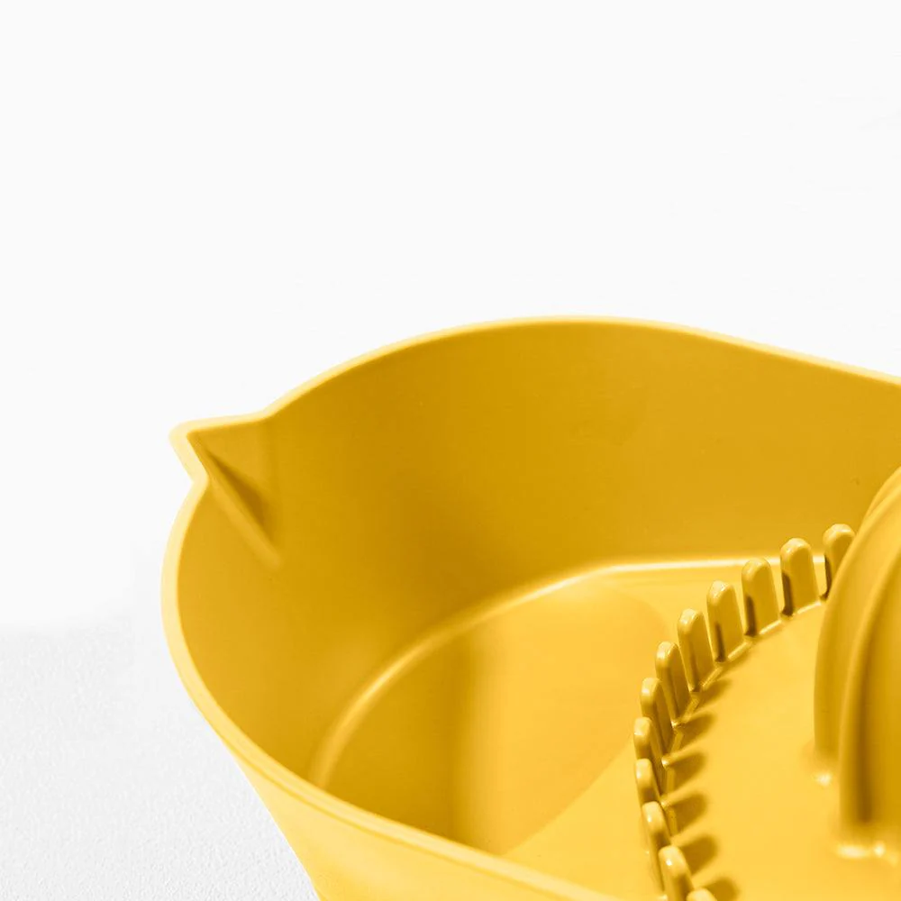 Oblo Citrus Juicer - Desert - Image 6