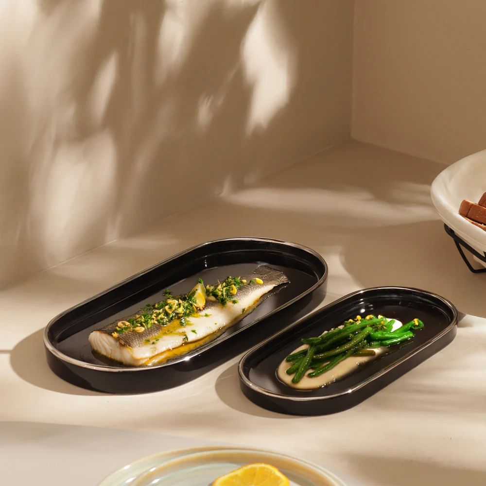 Onyx Oval Serving Platter Medium - Black - Image 7