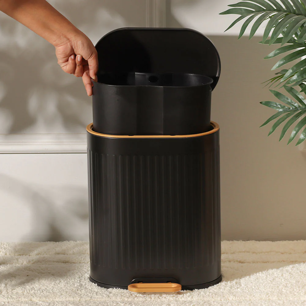 Ovate Pedal Bin 6L - Black & Gold - Image 4