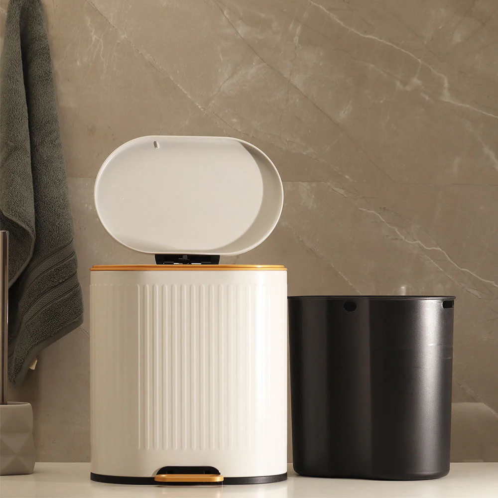 Ovate Pedal Bin 9L - White & Gold - Image 4