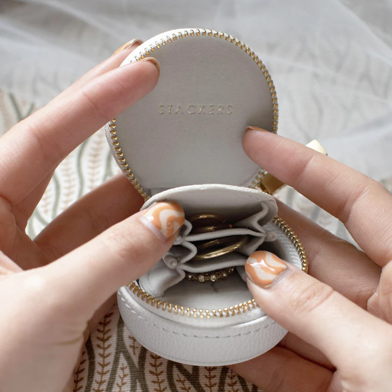 Oyster Travel Jewellery Box - Pebble White