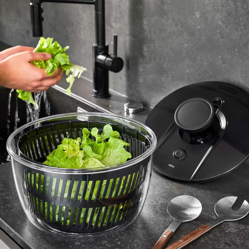 Push-It Salad Spinner