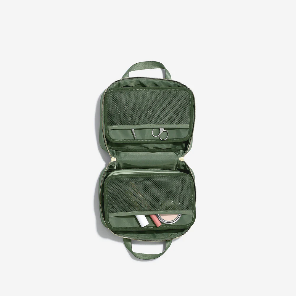Recycled Nylon Hanging Wash Bag - Green - Image 4