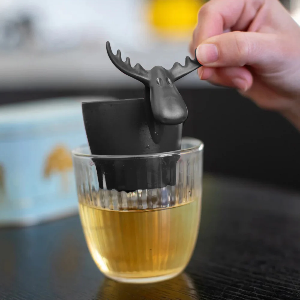 Rudolf Tea Strainer - Cosmos Black - Image 4