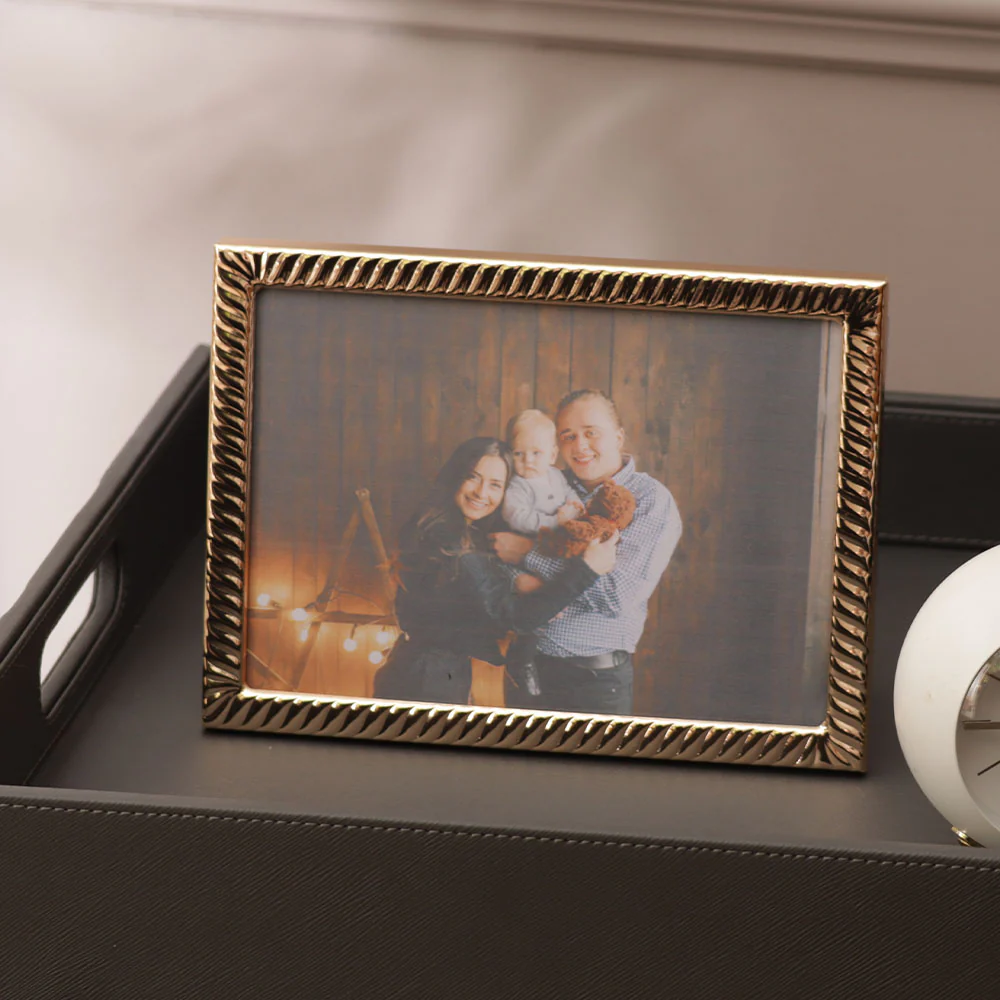 Ruffle Metal Photo Frame Large - Gold - Image 5