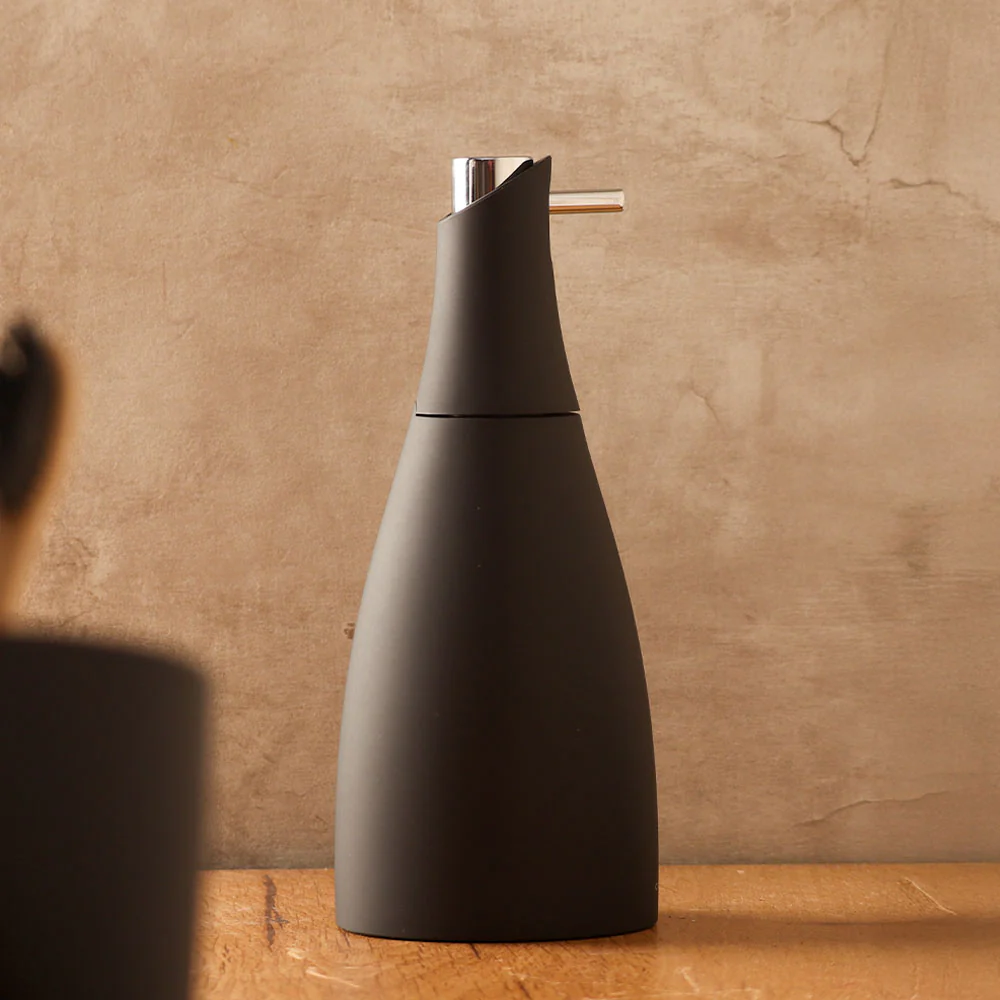 Saku Soap Dispenser - Black - Image 5