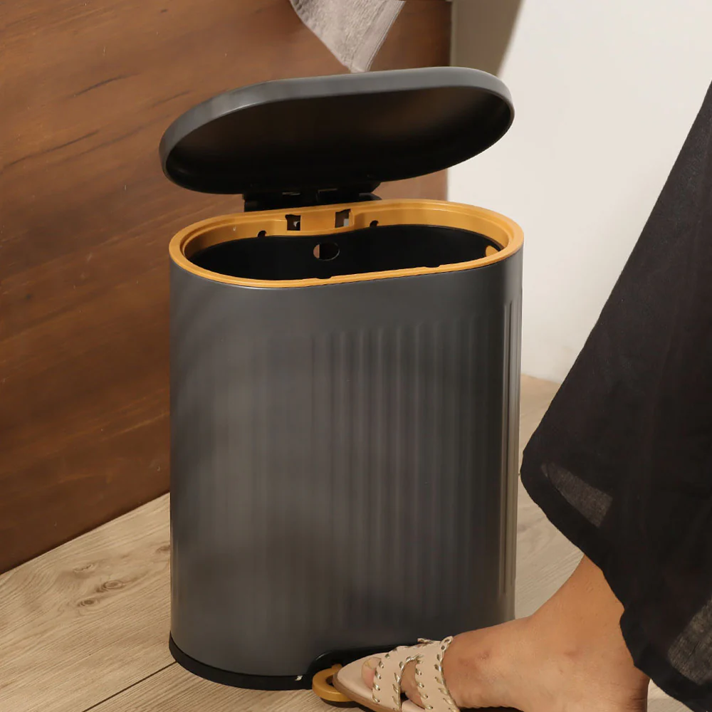 Ovate Pedal Bin 6L - Grey & Gold - Image 5