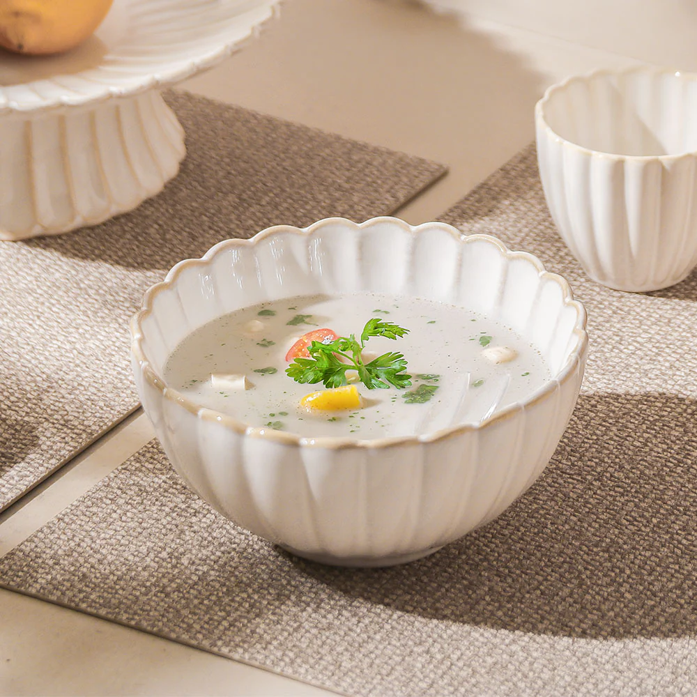 Scallop Medium Bowl - Ivory - Image 4