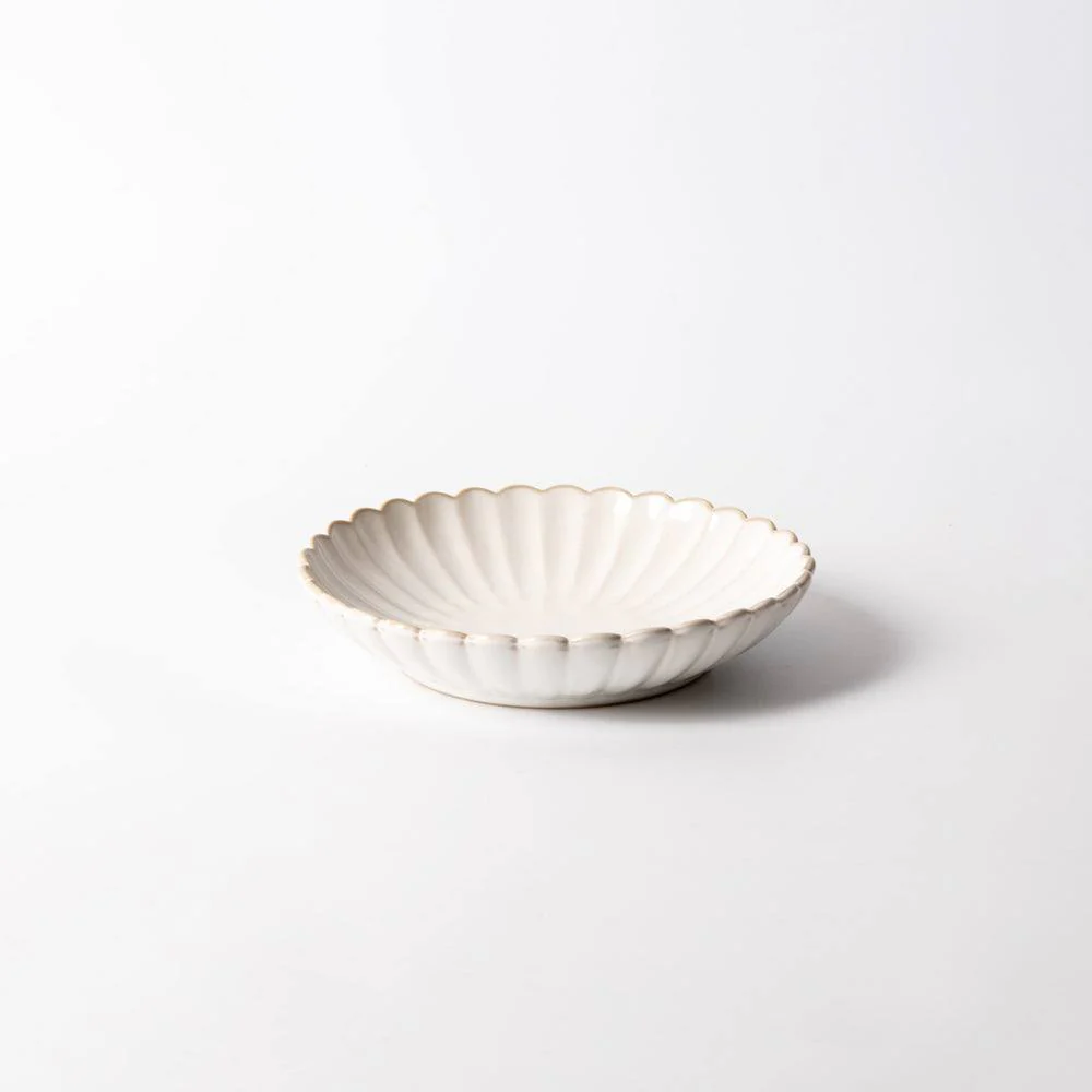 Scallop Quarter Plate - Ivory - Image 3