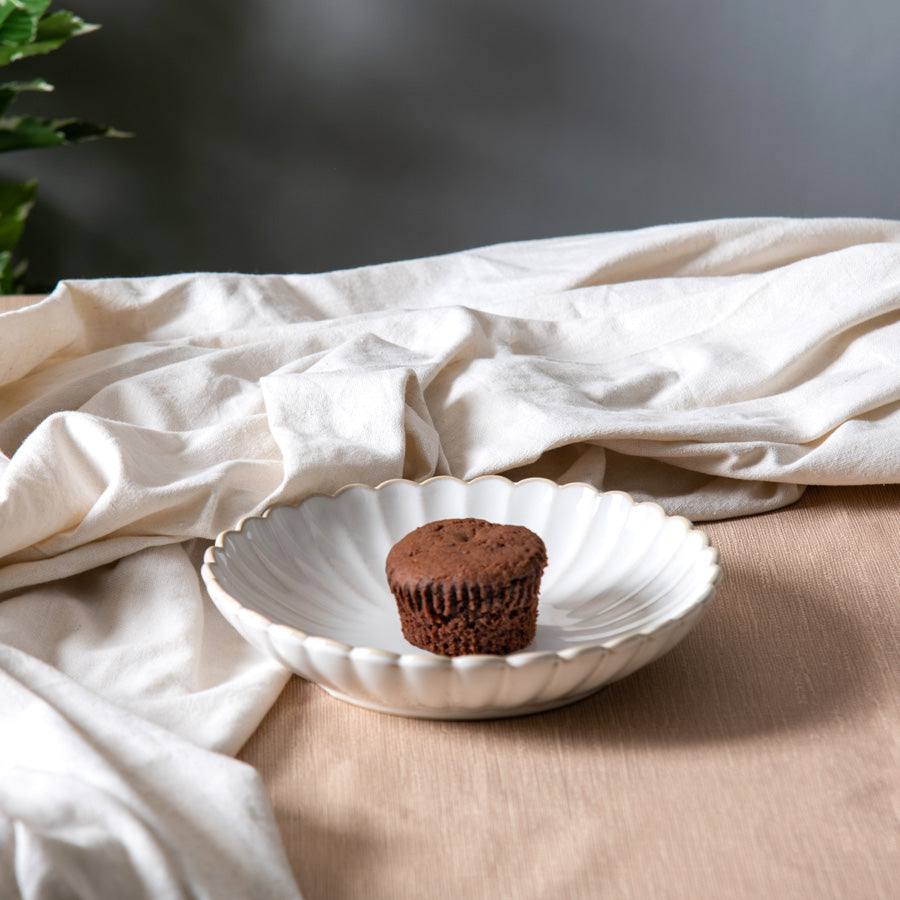 Scallop Quarter Plate - Ivory - Image 4