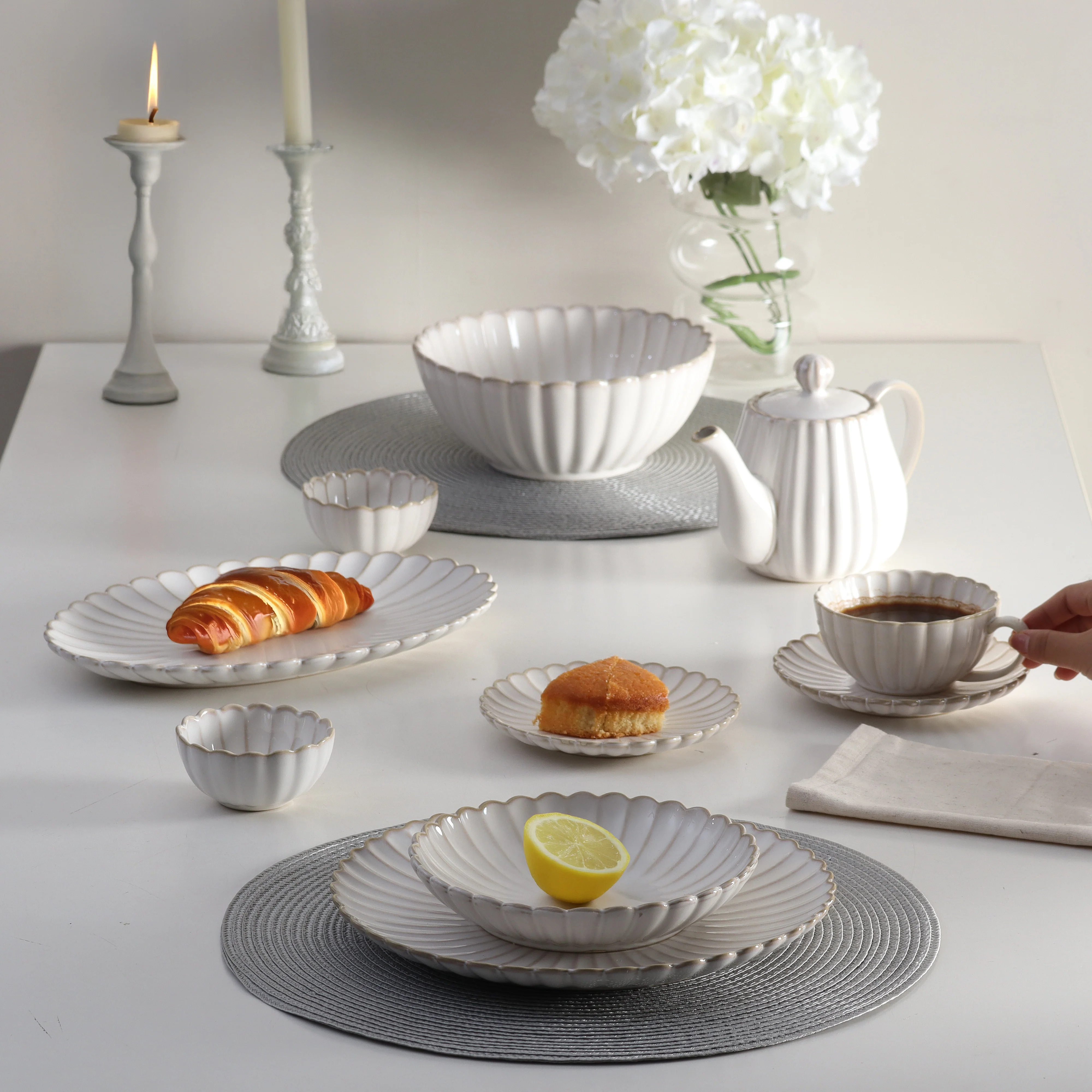 Scallop Dinner Plate - Ivory - Image 6