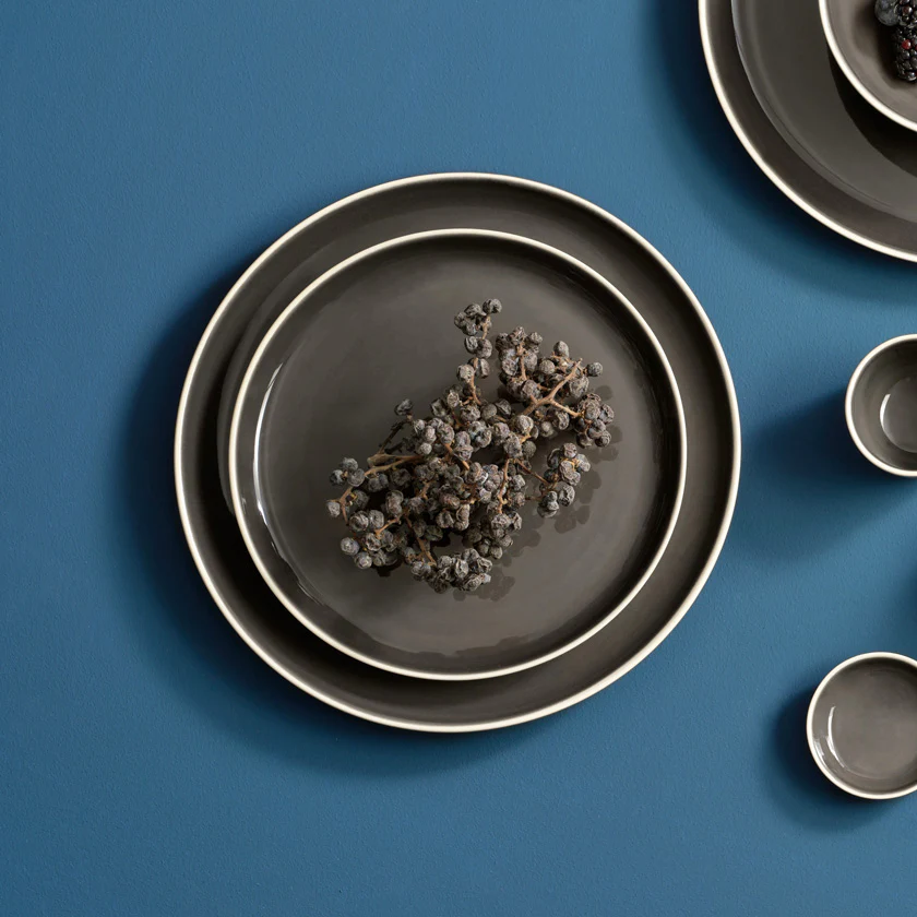 Semana Quarter Plate - Caviar - Image 7