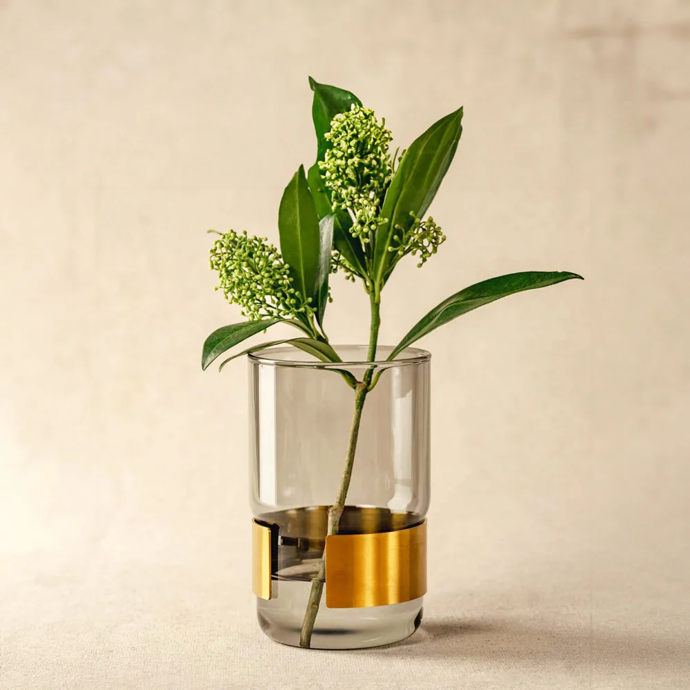 Silenzio Glass Vase Small - Grey - Image 3