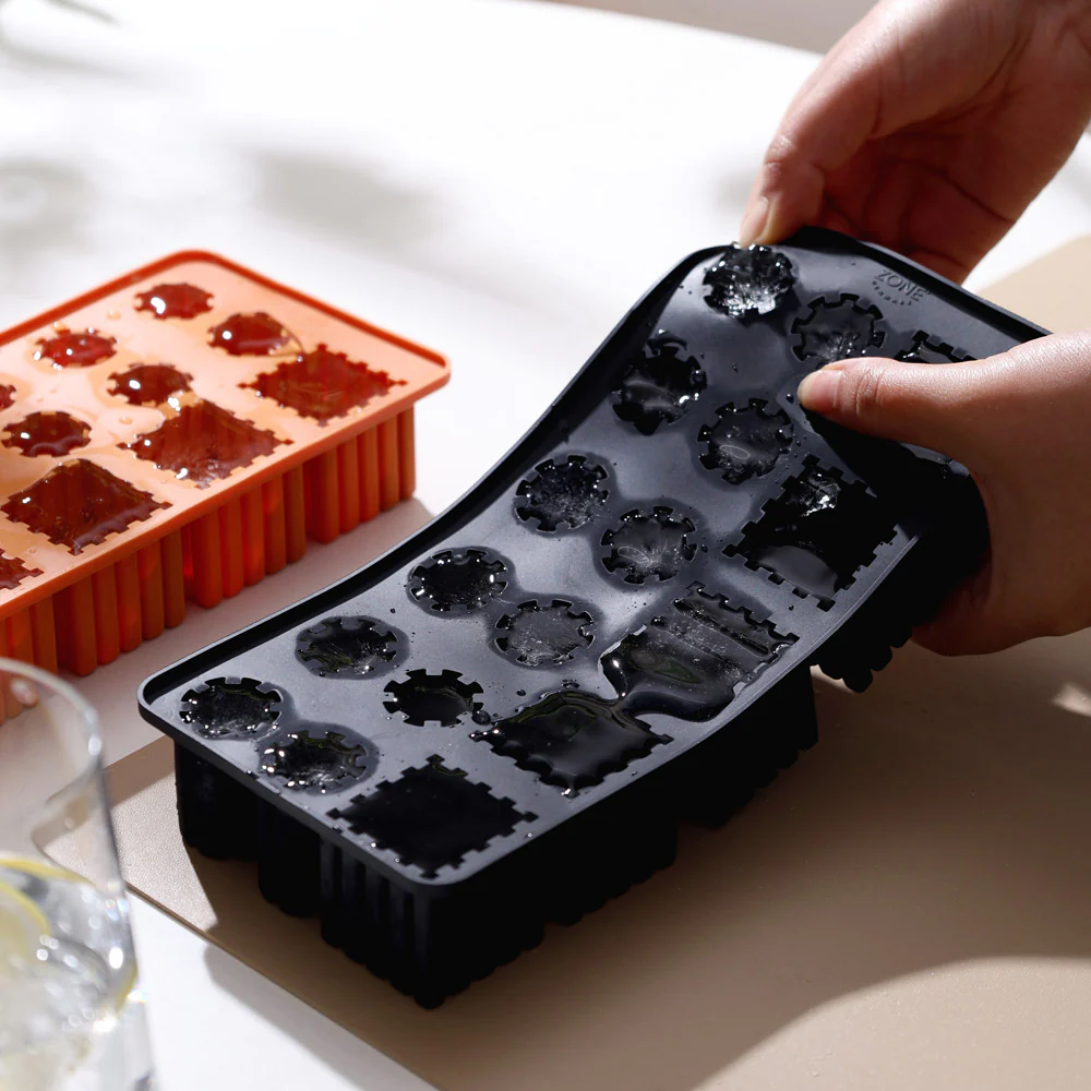 Singles Ice Cube Tray - Black - Image 3