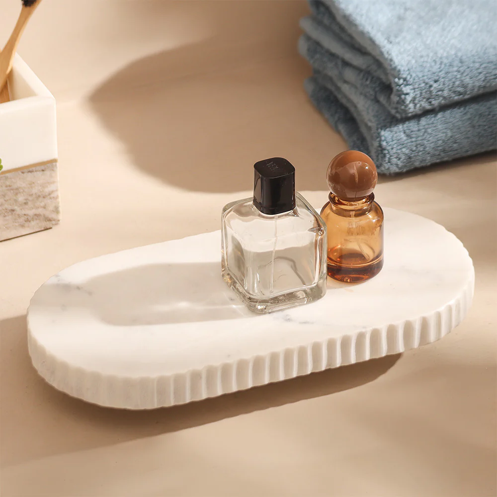 Soli Marble Elevated Tray Medium - White - Image 2