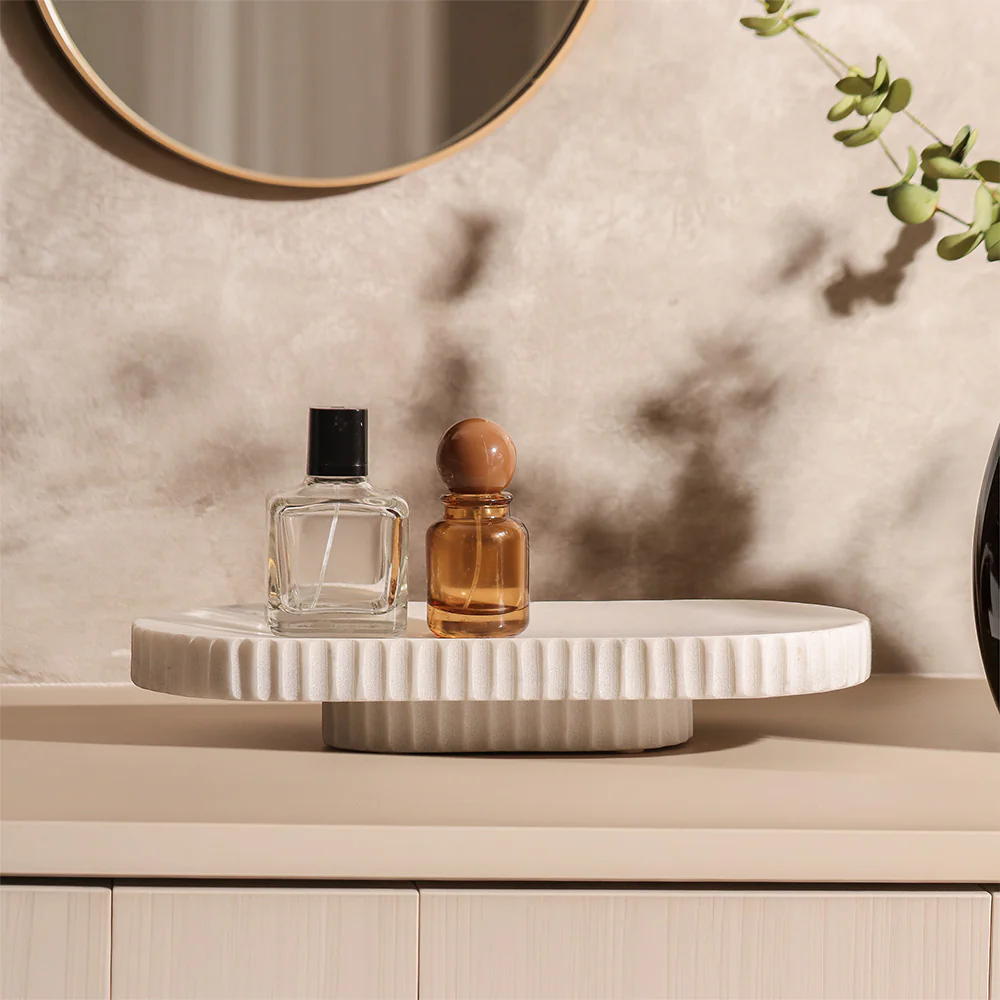 Soli Marble Elevated Tray Medium - White - Image 3