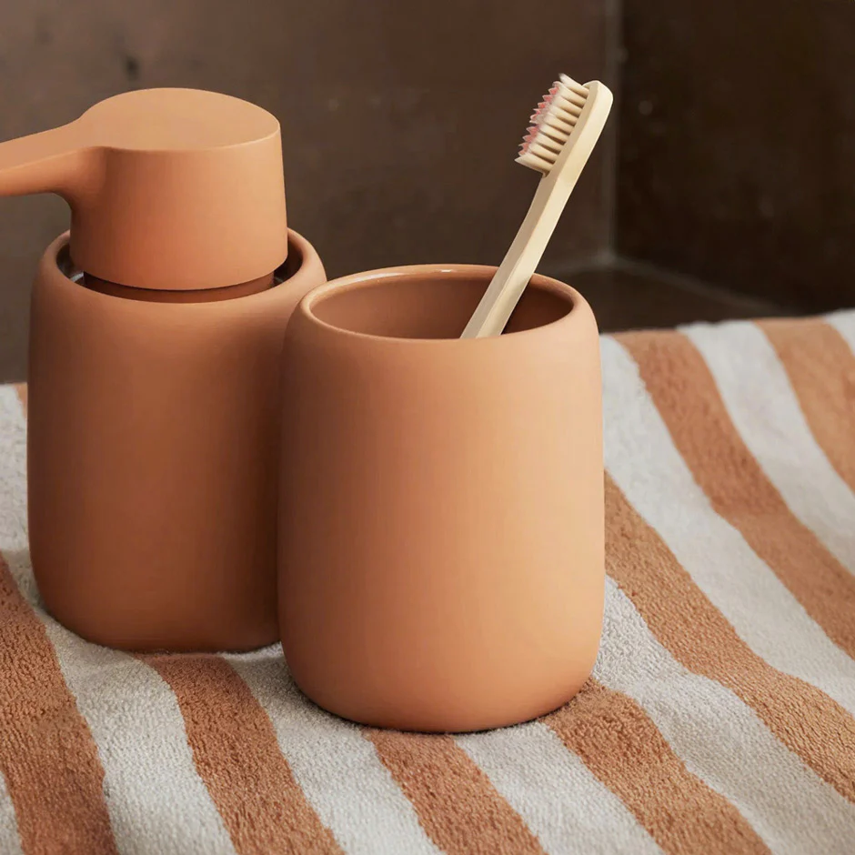 Sono Toothbrush Tumbler - Amber Brown - Image 4