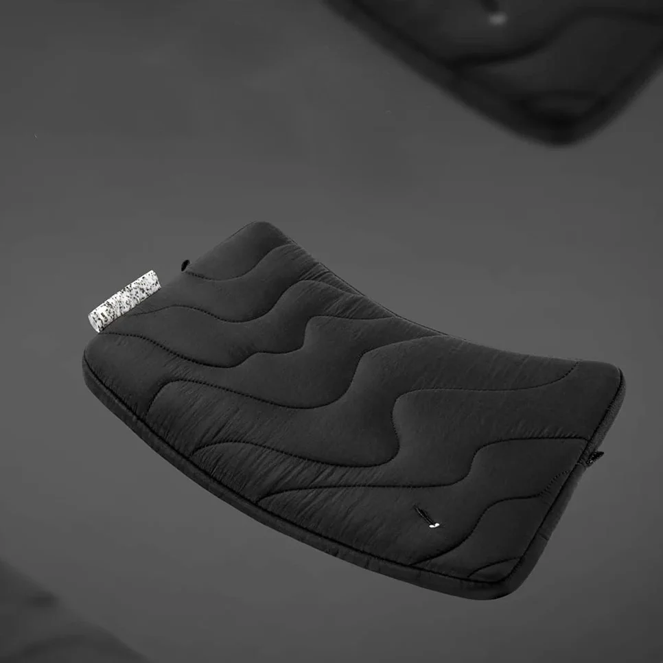 Terra A27 Laptop Sleeve - Lavascape Black 15 inch - Image 8