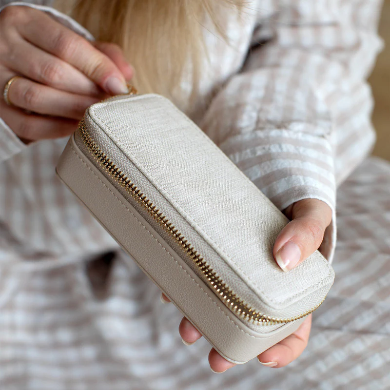 Travel Jewellery Pouch Medium - Linen & Oatmeal - Image 4