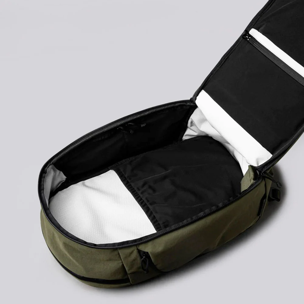 Traverse Backpack 30L - Axoflux Green - Image 6