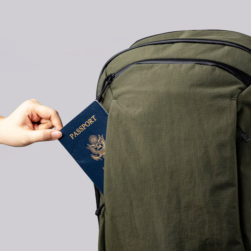 Traverse Backpack 30L - Axoflux Green - Image 9