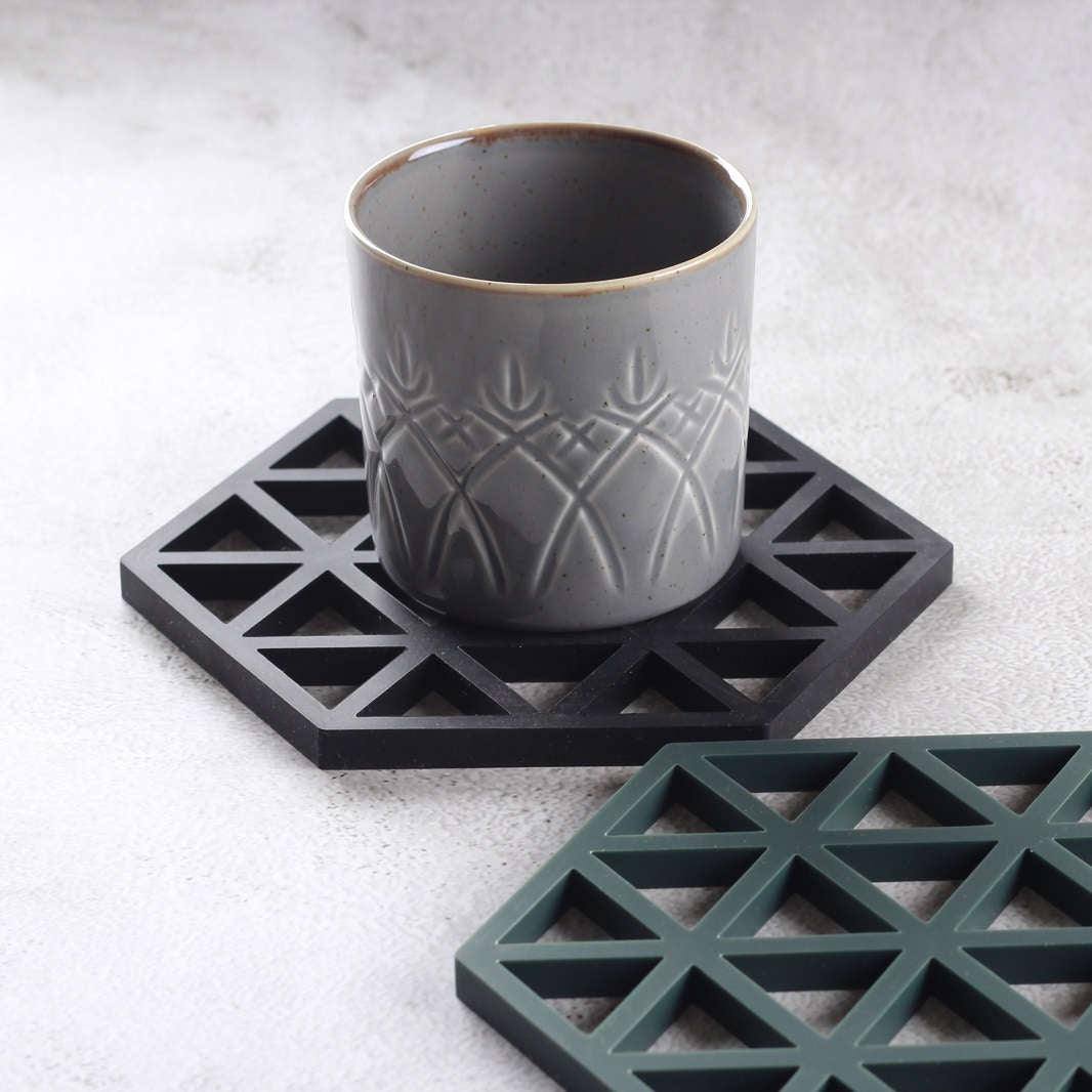 Triangles Trivet - Black - Image 7