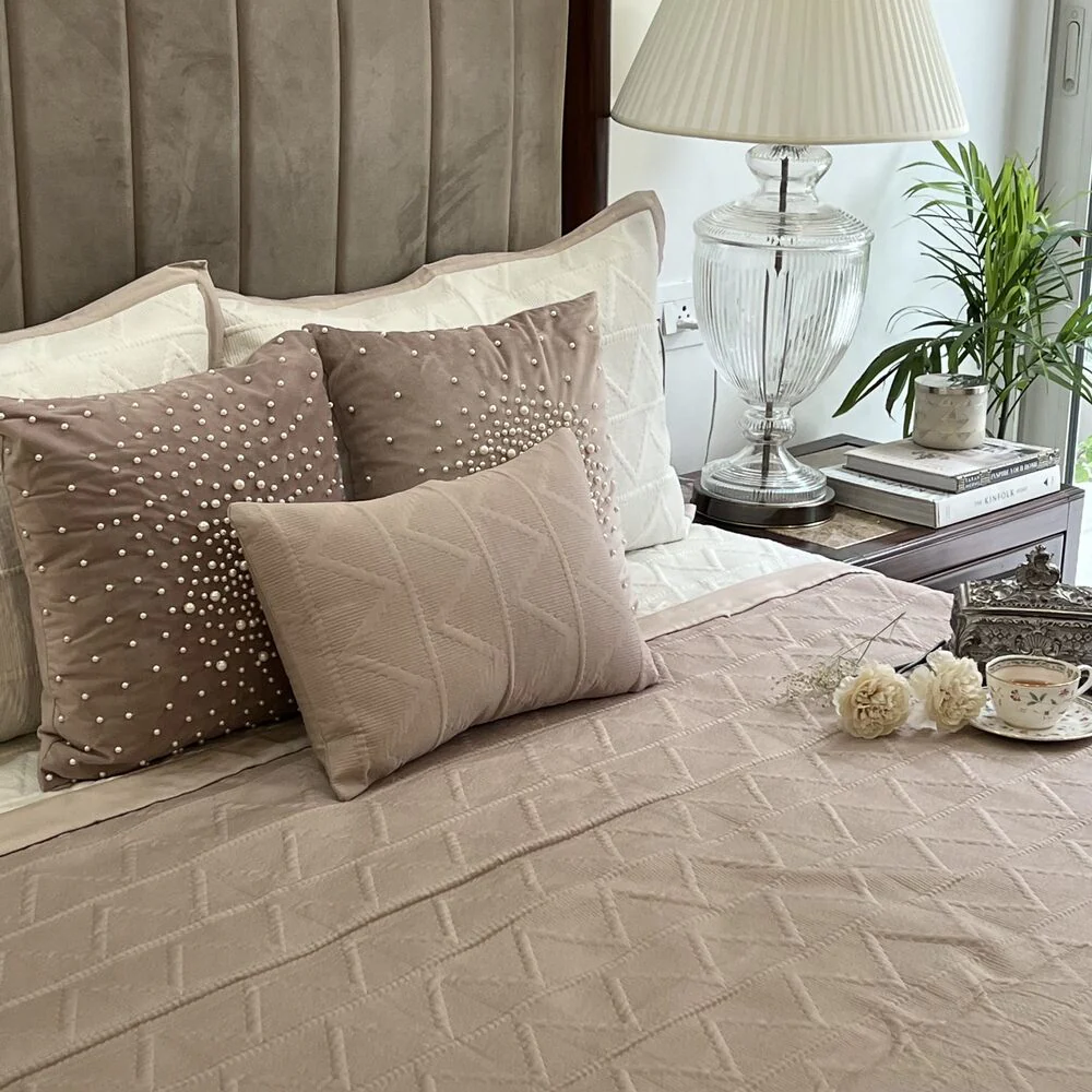 Trigon Cotton Reversible Bedspread - Buff and Ivory - Image 3