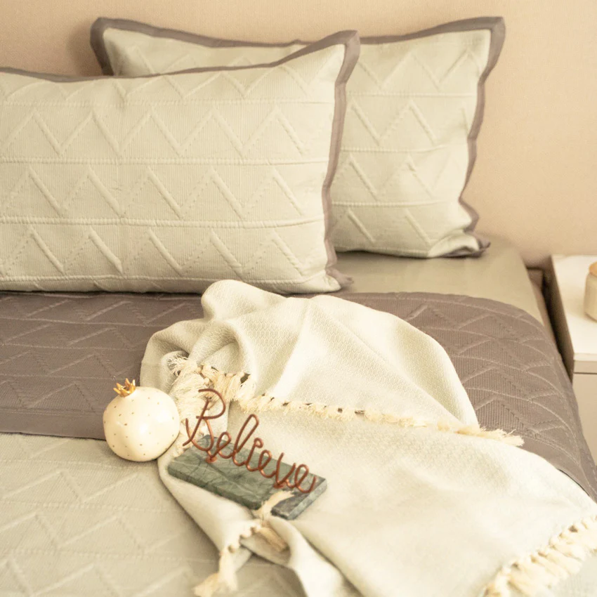 Trigon Cotton Reversible Bedspread - Dark Grey & Sage Green - Image 2